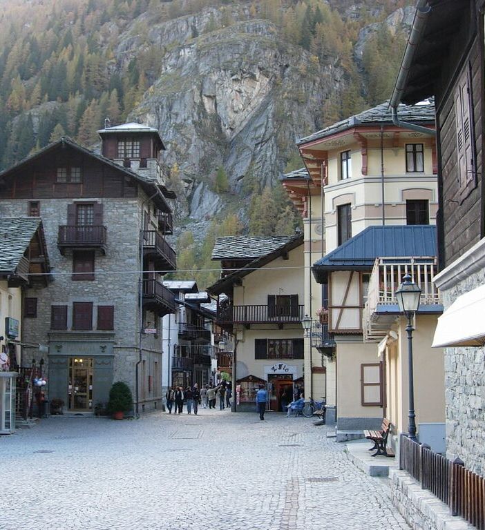 Gressoney Saint Jean bandiera arancione del Touring Club Italiano