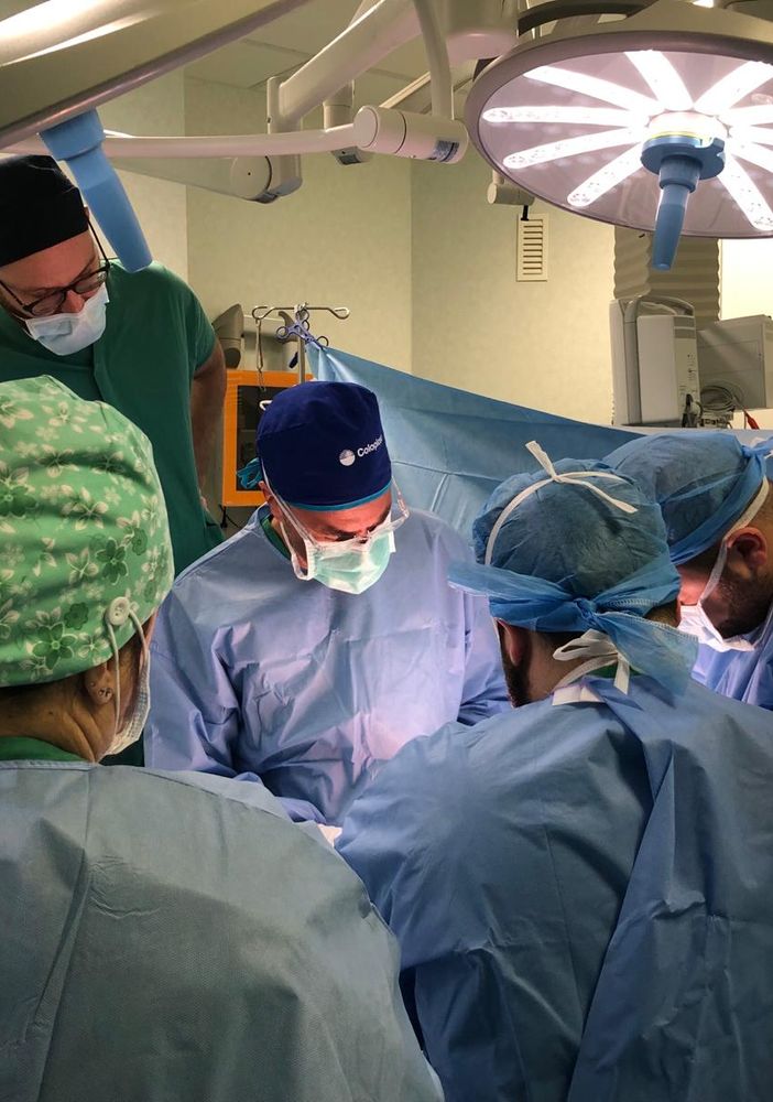 Intervento andrologico ad alta complessita’ condotto dall’equipe di urologia  dell’Ospedale “Parini” di Aosta