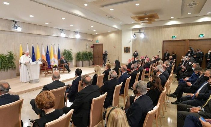 PAPA: Cipro, isola aperta e lacerata, prego per la pace