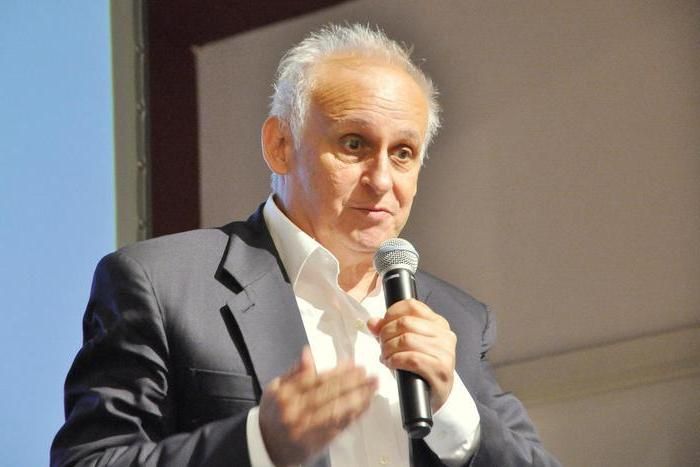 ALBERTO ZUCCHI 👎👎👎