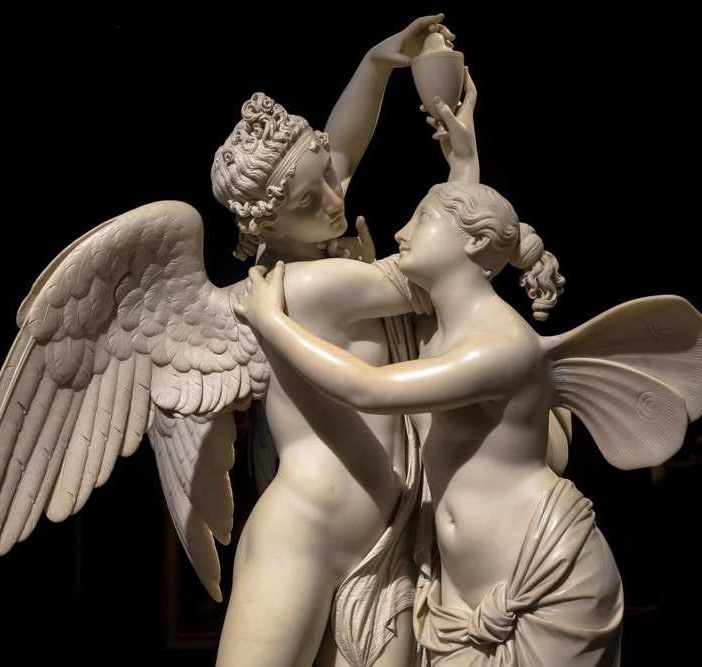 Esiste l’amore a prima vista? Un’indagine sugli italiani e i sentimenti