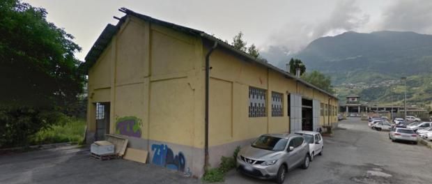 L'autolavaggio in via Carducci ad Aosta