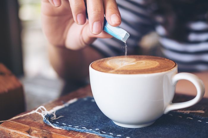 I dolcificanti sono sicuri e utili per gestire obesità, diabete e malattie dentali