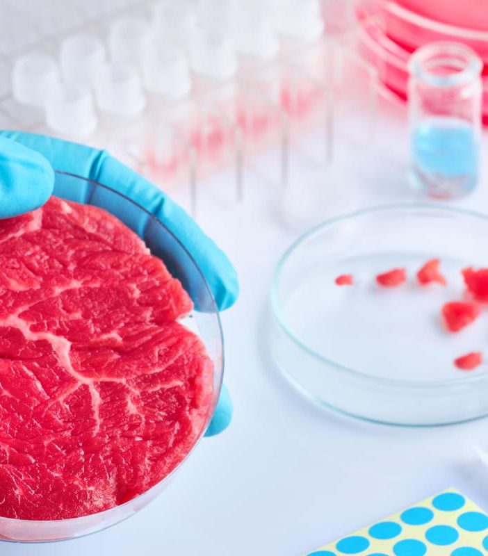 La carne sintetica inquyina 25 volte di più