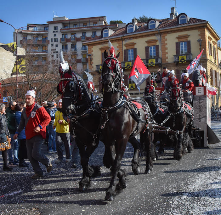 Storico Carnevale Ivrea: presentati i carri, al lavoro i giudici di Design e Cavalli, Finimenti e Guida (FOTO GALLERIA)