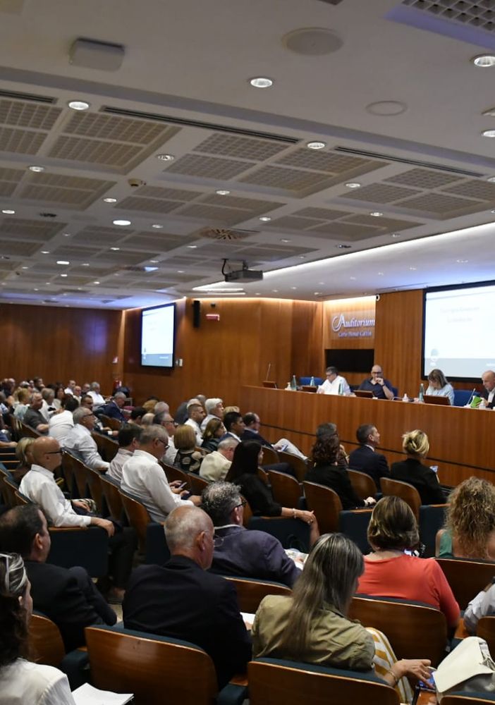 Il nostro mestiere è contrattare e giudicare i risultati del confronto senza sconti. Continueremo a presidiare tutti i tavoli negoziali avviati con l’Esecutivo