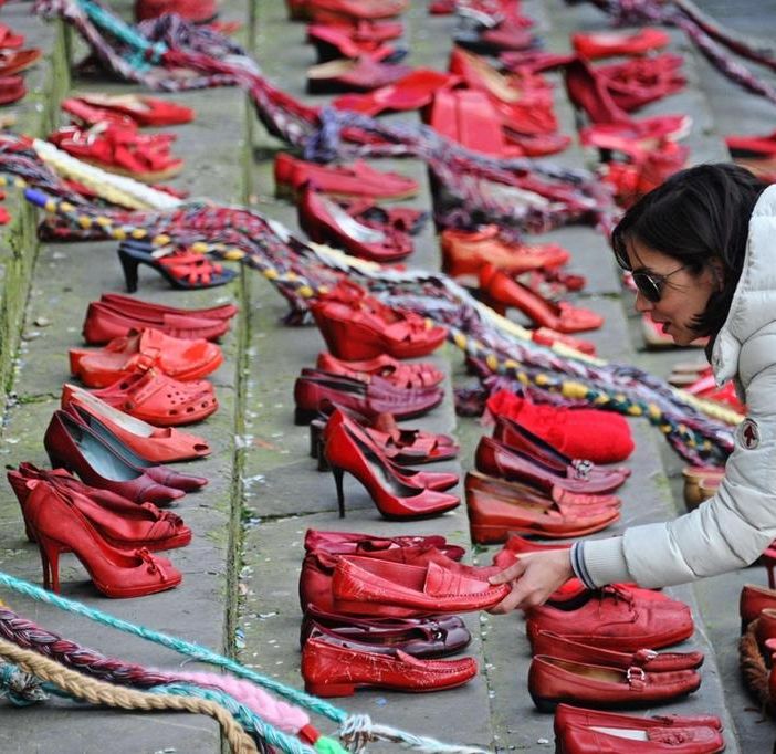 Il nuovo Codice Rosso contro la violenza sulle donne entrato in vigore oggi