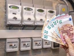 Bollette stratosferiche: Ecco 4 servizi per aiutare i cittadini a risparmiare