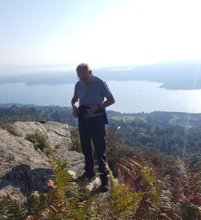 Sul Sass del Pizz a sbalzo sul Lago Maggiore nella sua parte mediana
