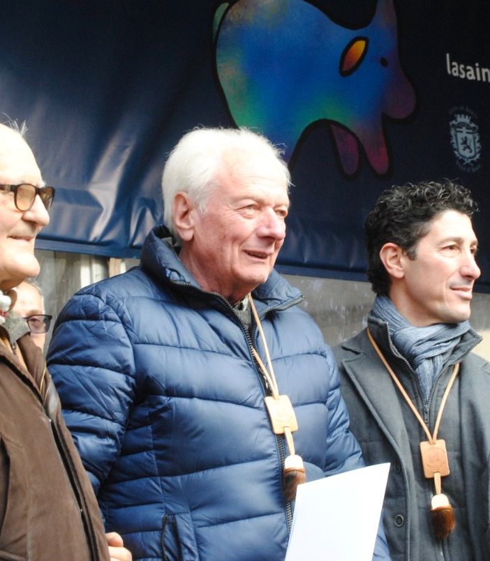 Al centro Guido Diemoz