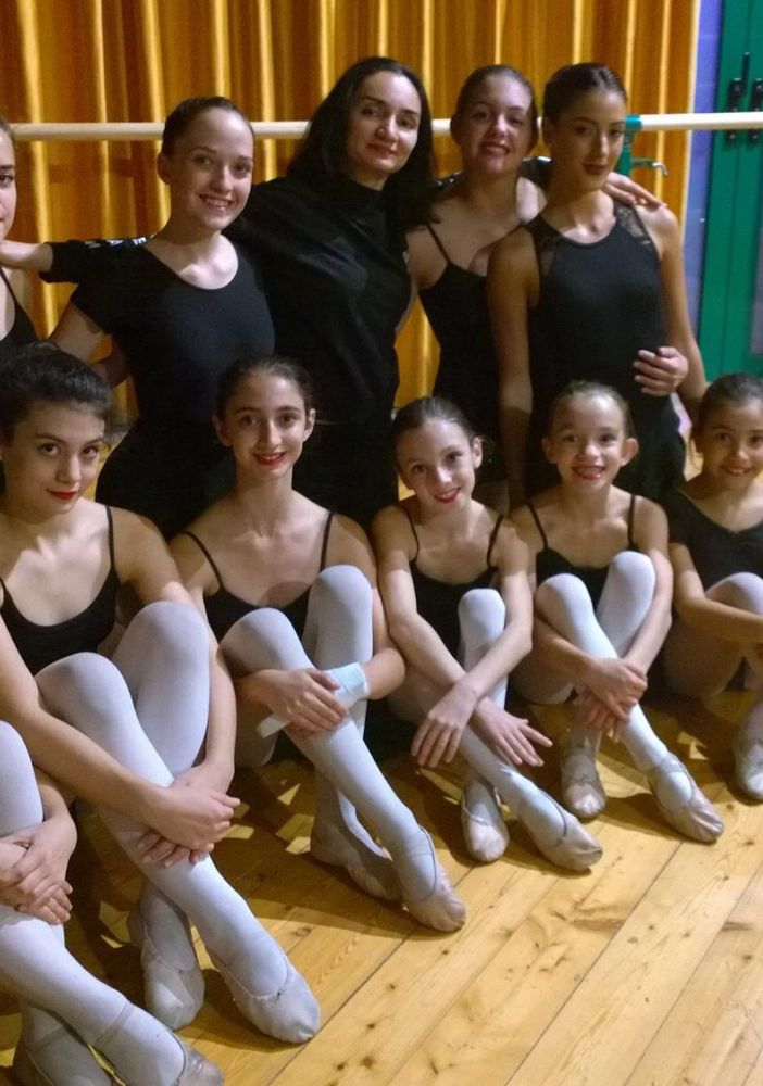 Le ballerine dell’Ecd di Ellada Mex allo Yagp di Parigi