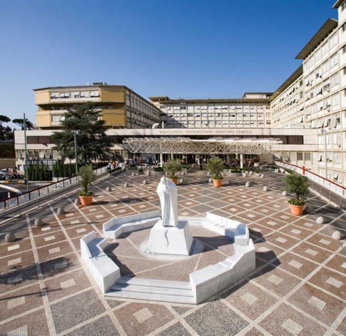 Il Papa al Gemelli, infezione delle vie respiratorie: condizioni cliniche discrete