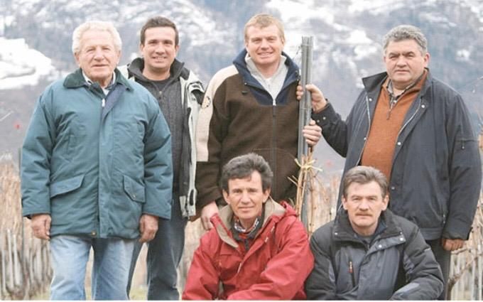 La famiglia Delfino Grosjean primo a sinistra