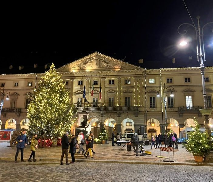 Aosta: La Giunta Nuti ha dato il via libera alle luminarie natalizie