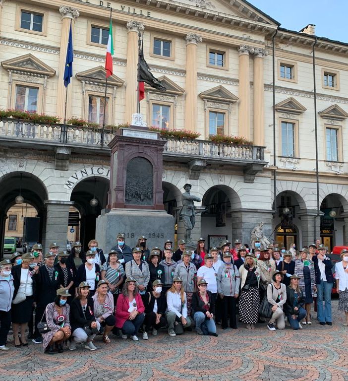 Tutte le Madrine valdostane sono diventate  ‘Amiche degli Alpini’