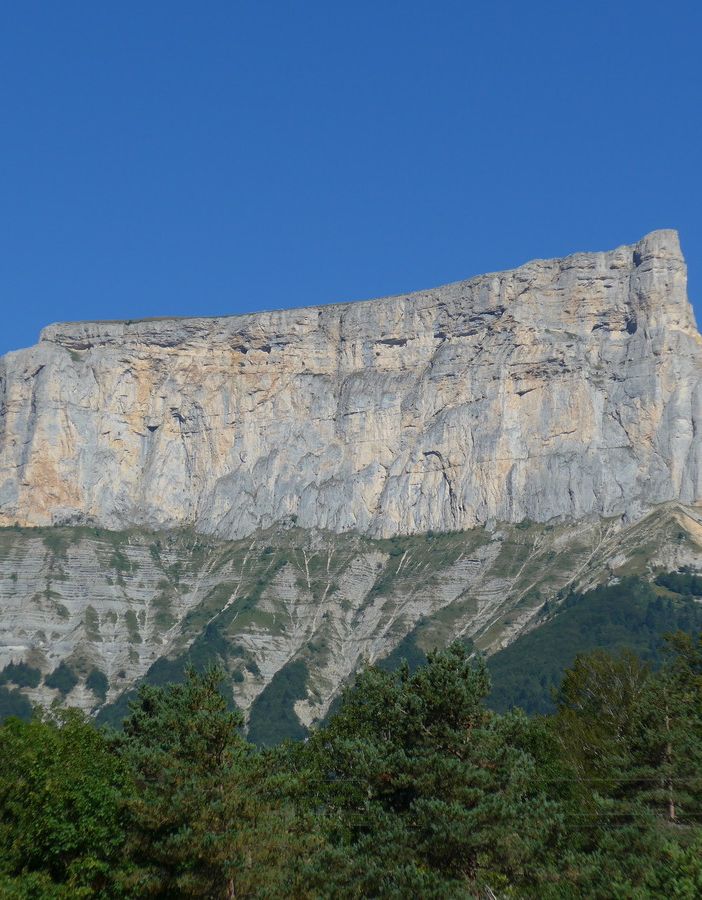 Mont Aiguille (Ph: Lo Scarpone)