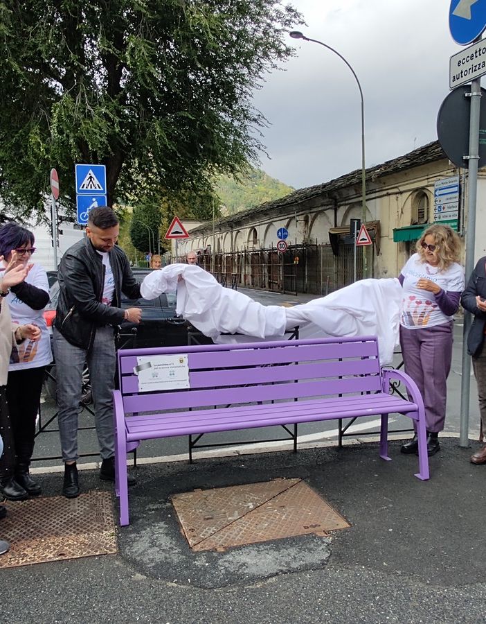 Una panchina per la vita: Aosta abbraccia la speranza contro il tumore metastatico!