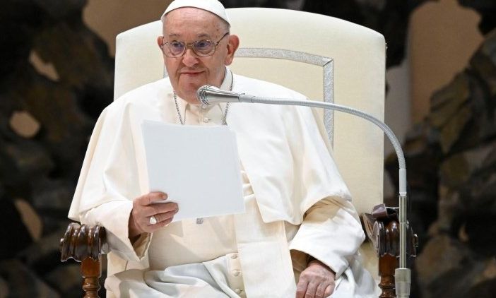 Papa: senza lo Spirito la Chiesa non va avanti, non cresce, non può predicare