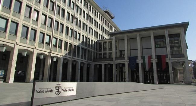 IL PRESIDENTE DELLA REGIONE ERIK LAVEVAZ SI È DIMESSO, DOMANI SARANNO DISCUSSE IN CONSIGLIO