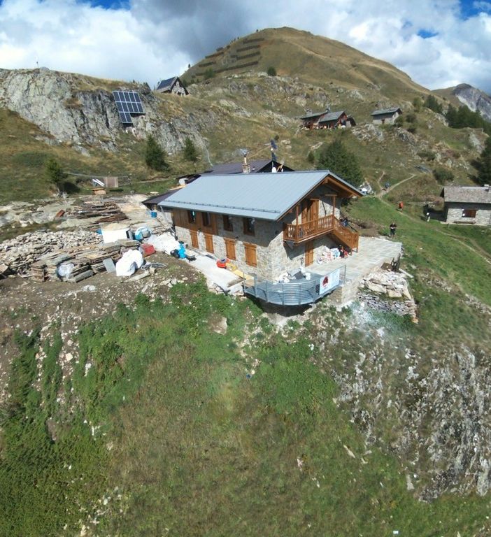 Nuovo dormitorio per lo storico rifugio Bertone a Courmayeur