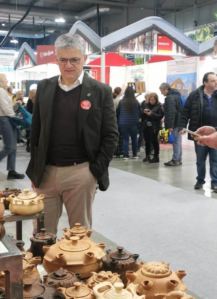 A ds Roberto Sapia con l'assessore reginale alle attività produttive Luigi Bertschy