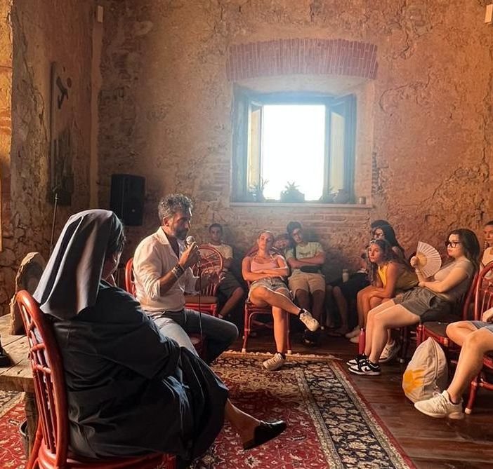 Dal carcere ingiusto alla rinascita: Il tour di Marco Sorbara, Ambasciatore del Perdono, al Monastero San Magno