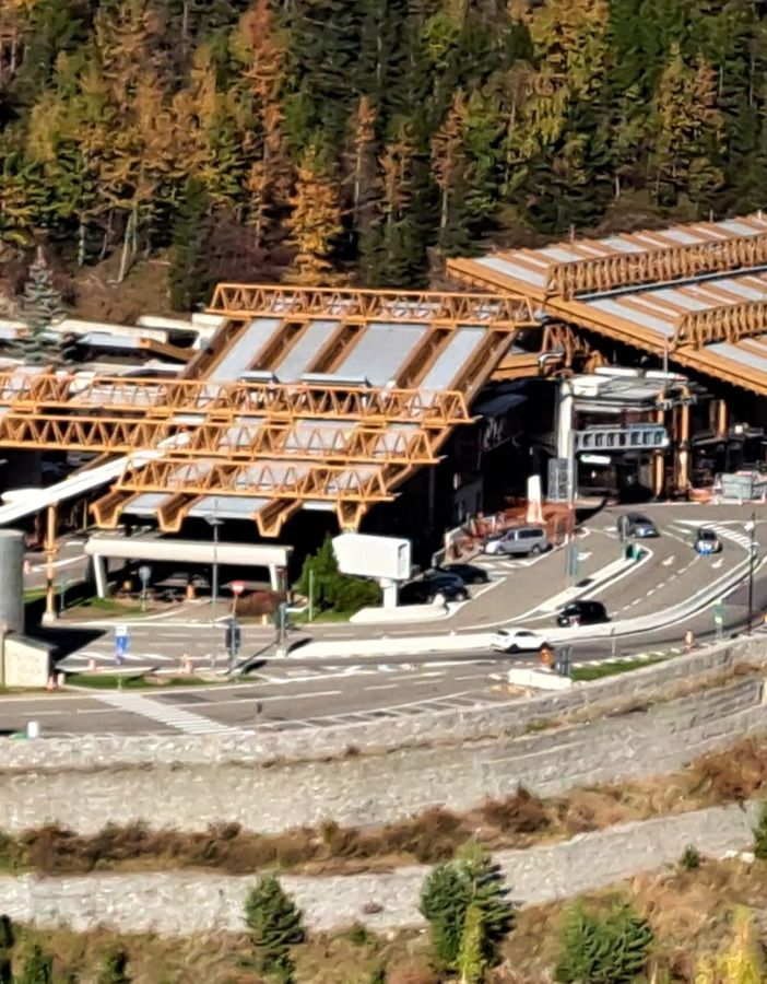 TRAFORO DEL MONTE BIANCO - Ostruzione delle due strade di accesso da parte di manifestanti: ripristino della circolazione