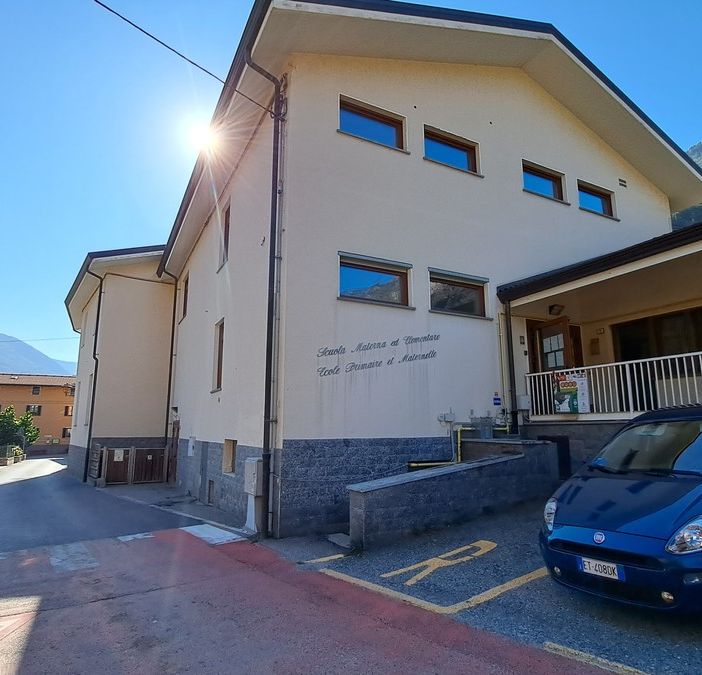 Donnas:  presentazione del progetto di demolizione e ricostruzione della scuola di Vert