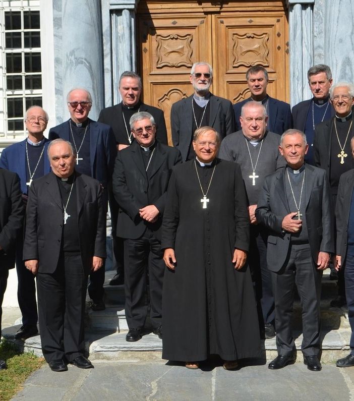 Mons. Lovignana il terzo da sinistra