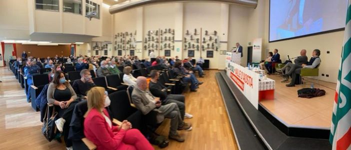 Sbarra al Congresso della Cisl Valle d’Aosta: “La crescita è la condizione che assicura stabilità, coesione sociale, ripresa delle attività economiche” Sbarra al Congresso della Cisl Valle d’Aosta: “La crescita è la condizione che assicura stabilità, coesione sociale, ripresa delle attività economiche”