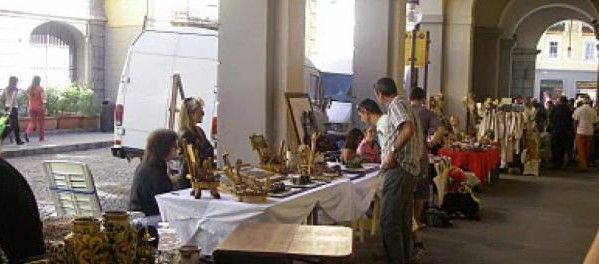 Aosta: Con mascherine e distanziamento ma torna a San Grato 'Le Grenier en Place' Aosta: Con mascherine e distanziamento ma torna a San Grato 'Le Grenier en Place'