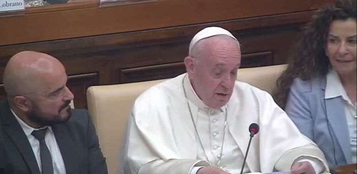 Papa Francesco durante un intervento del 2019 a Casina Pio IV