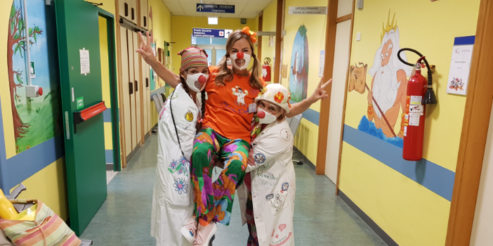 Nella foto la Dottoressa Tatapik, la Dottoressa Miresol e la clownetta Dolly