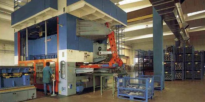 Dalla Tecnomec di Arnad il telaio del tetto per la Ford Fiesta Dalla Tecnomec di Arnad il telaio del tetto per la Ford Fiesta