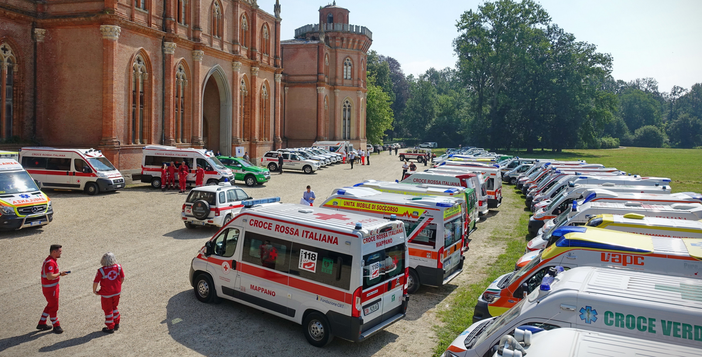 Nuova ambulanza per il Comitato di Aosta della CRI Nuova ambulanza per il Comitato di Aosta della CRI