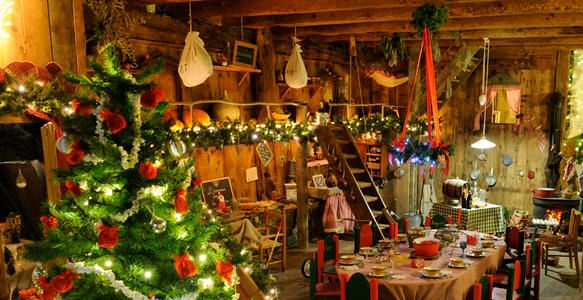 EN HAUTE-SAVOIE, DÉCOUVREZ LE HAMEAU DU PÈRE NOËL