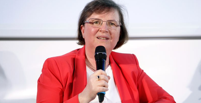 Valeria Ghezzi (presidente ANEF) al convegno “Nevediversa-il turismo invernale ai tempi della transizione ecologica”