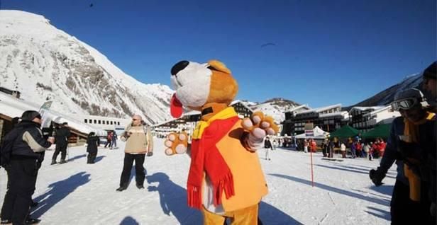 SCI: A La Thuile 'Diamo una Manche a Telefono Azzurro'