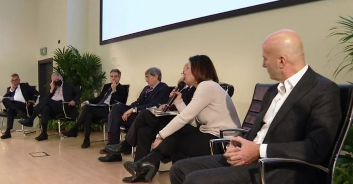 Saint Vincent: Convegno Fondazione DC, Berlusconi 'il bipolarismo è un valore da presevare' Saint Vincent: Convegno Fondazione DC, Berlusconi 'il bipolarismo è un valore da presevare'