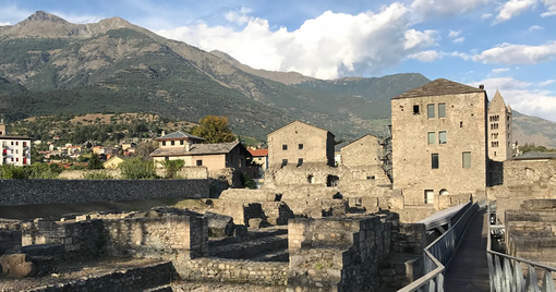 L'area Aosta Est del Tetaro Romano interessata dall'intervento di valorizzazione L'area Aosta Est del Tetaro Romano interessata dall'intervento di valorizzazione