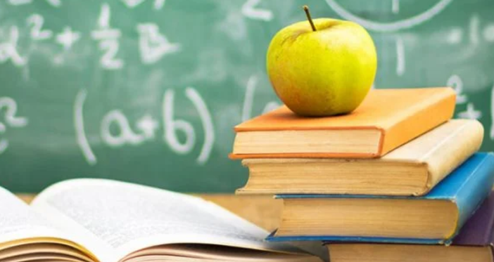 Bourses d’études pour les élèves des écoles secondaires du deuxième degré n’existant pas en Vallée d’Aoste ou situées hors du territoire régional Bourses d’études pour les élèves des écoles secondaires du deuxième degré n’existant pas en Vallée d’Aoste ou situées hors du territoire régional