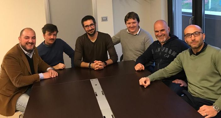 Marco Gheller al centro tra i presidenti e i coordinatori dei Movimenti regionalisti che appoggiano la sua candidatura