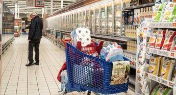 Inflazione cala all'1,6% a maggio, ma per il 'carrello della spesa' si sale a 2,7%