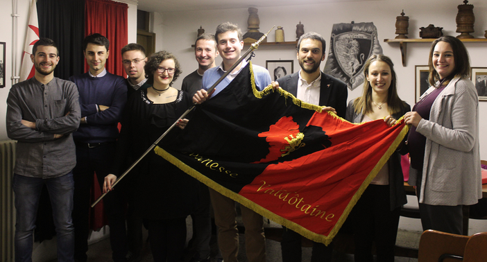 La Jeunesse Valdôtaine chiede voto in autunno e annuncia decisioni forti per il futuro La Jeunesse Valdôtaine chiede voto in autunno e annuncia decisioni forti per il futuro