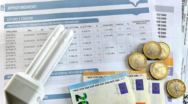 Caro bolletta allarma forze politiche