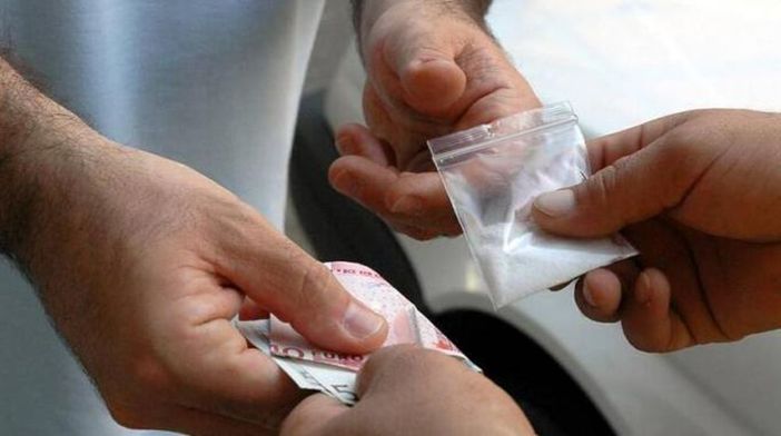Arrestati cinque spacciatori di cocaina