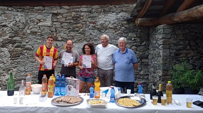 I vincitori e gli organizzatori (foto Renzo Pieropan)