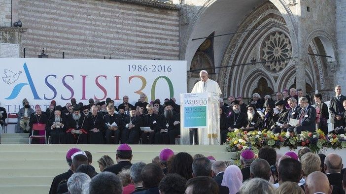 Assisi, la casa dello spirito che rende fratelli e prega per la pace Assisi, la casa dello spirito che rende fratelli e prega per la pace