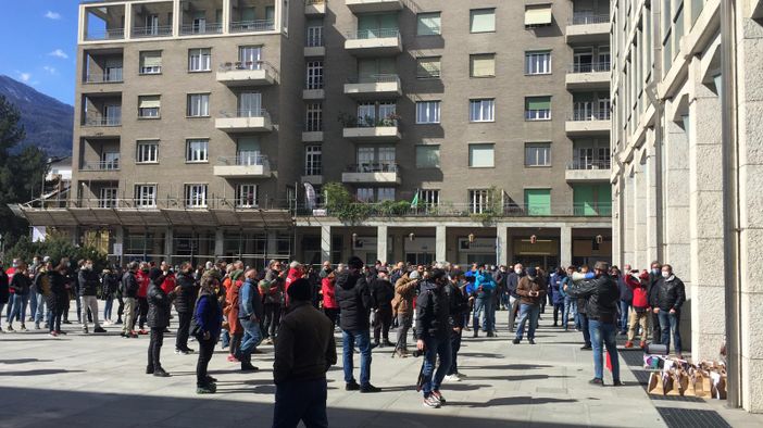 Se possiamo solo più protestare allora protestiamo