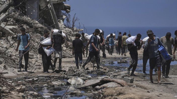 "Non è ancora il momento". Intanto a Gaza i bambini muoiono di fame "Non è ancora il momento". Intanto a Gaza i bambini muoiono di fame